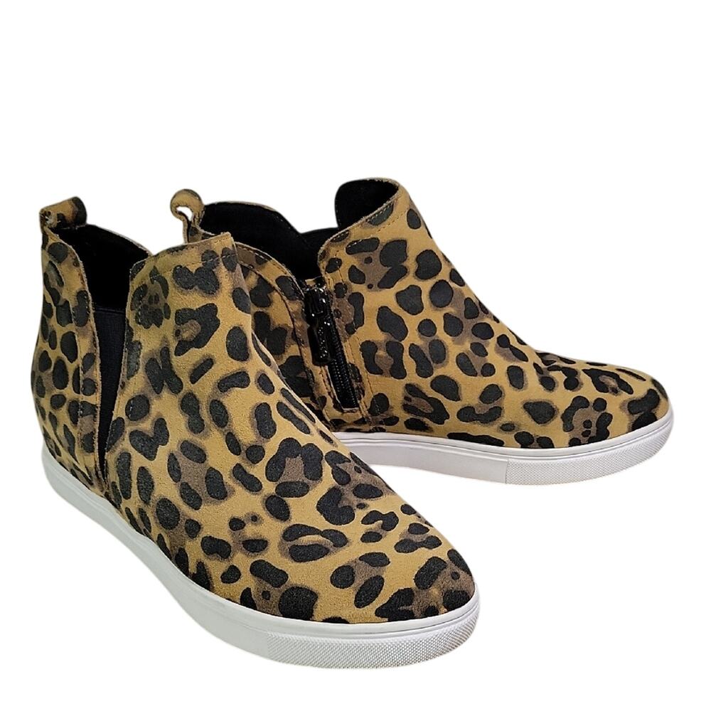Blondo Waterproof Animal Print Suede Wedge Sneakers Womens Size 8.5